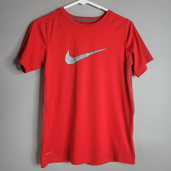 Nike Dri-Fit Youth Red Athletic Tshirt Shirt - Picture 1 of 7